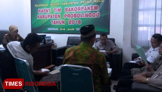 Batu Nisan Raksasa Disorot Bakorpakem, Ini Kata MUI Probolinggo