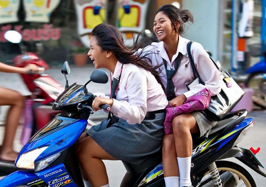 Jangan Lakukan 7 Hal Ini Ketika di Atas Motor Karena Berisiko