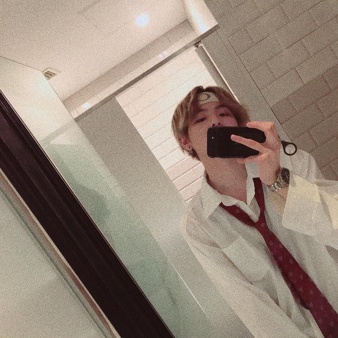 10 Potret Kenji, Cowok Jepang yang Mirip V dan Suga BTS!