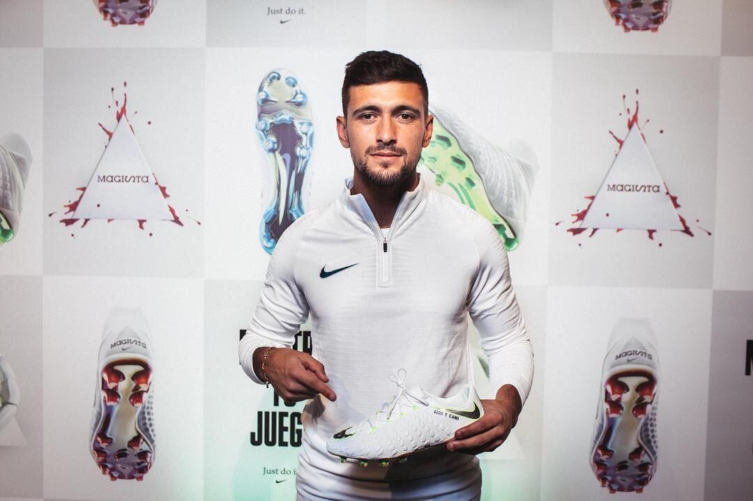 9 Pesepak Bola Gagah yang Mungkin Kamu Lewatkan di Piala Dunia