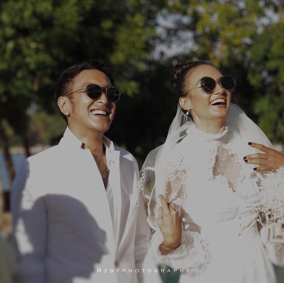 Resmi Menikah, 10 Potret Manis Pernikahan Nadine & Dimas Anggara