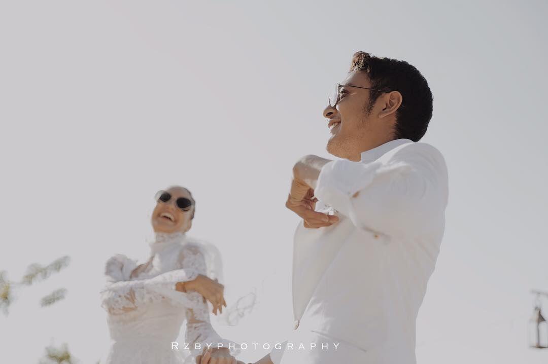 Resmi Menikah, 10 Potret Manis Pernikahan Nadine & Dimas Anggara