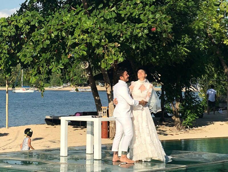 Resmi Menikah, 10 Potret Manis Pernikahan Nadine & Dimas Anggara
