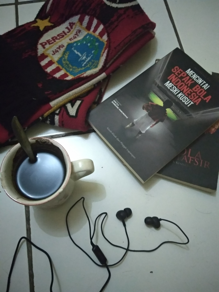Mencintai Sepakbola Indonesia Meski Kusut