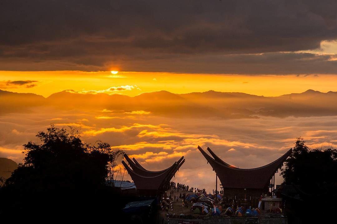 8 Potret Menakjubkan Kampung Lolai, Negeri di Atas Awan Milik Toraja