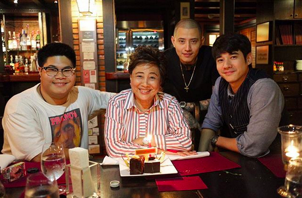 12 Momen Kedekatan Mario dan Marco Maurer, Brother Goals Banget!
