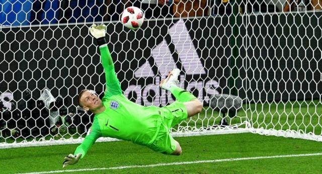 Jordan Pickford, Kiper Terbaik Inggris yang Suka Tinju