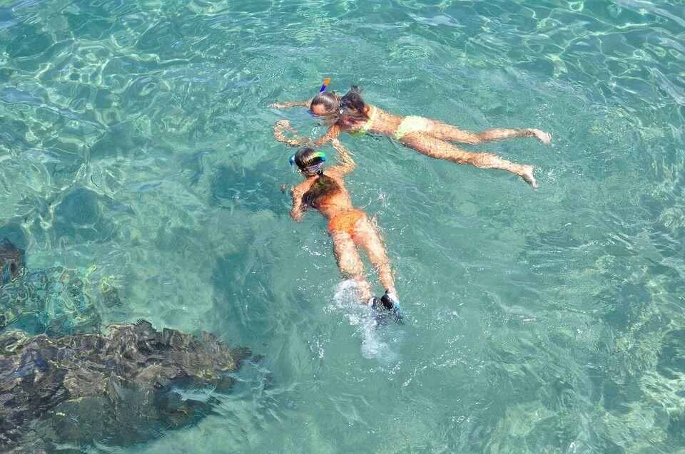 5 Tips Snorkeling buat Kamu yang Gak Bisa Berenang, Gak Perlu Takut!