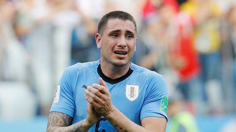 Sebut Tangis Gimenez Memalukan, Gary Neville Dikecam Netizen