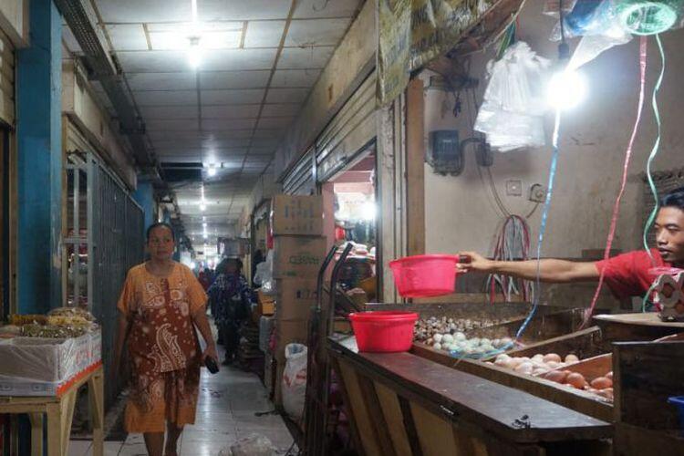 Harga Telur Ayam di Pasar Johar Karawang Tembus Rp 31.000