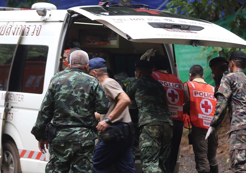 8 dari 12 Anak yang Terjebak Dalam Gua di Thailand Sudah Berhasil dikeluarkan.