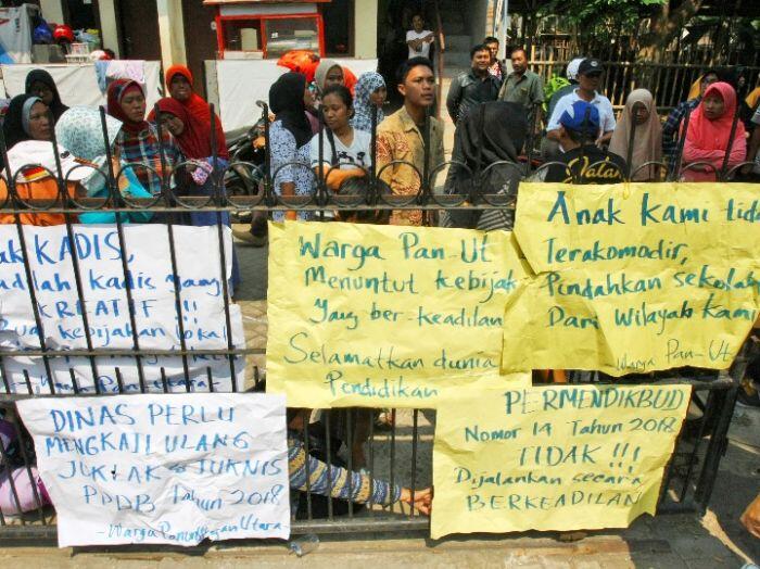 Protes warga pada sistem zonasi sekolah