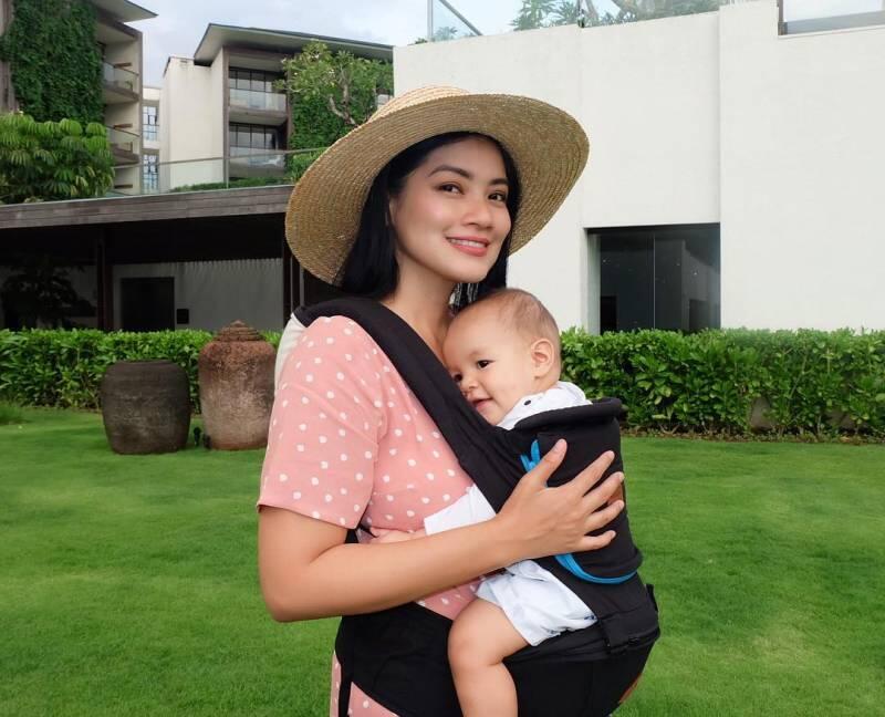 Calon Mama Muda Kudu Tahu 9 Gendongan Bayi Kekinian Ini. Baby Nyaman, Mama Cetar!