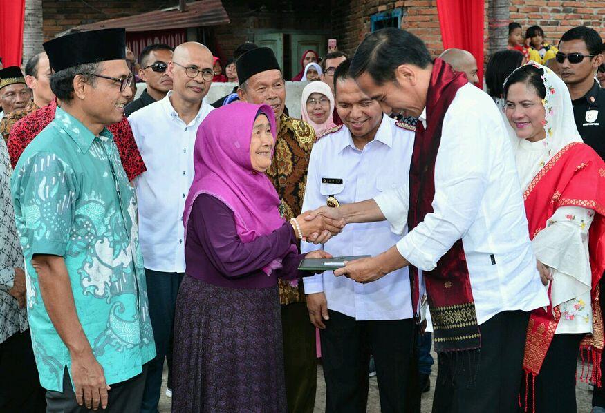 Jokowi Kantongi Nama Cawapres, PDIP: Pengumuman Menunggu Cuaca Cerah