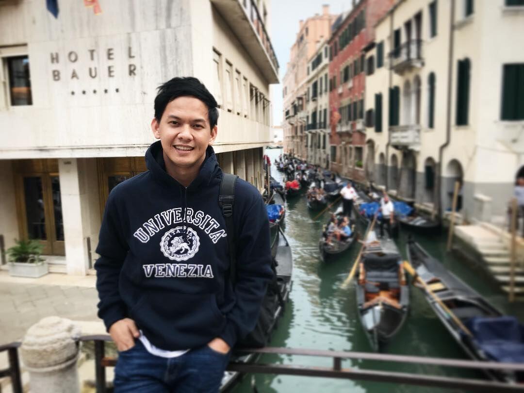 Tak Banyak yang Tahu, 5 Artis Ini Ternyata Punya Kepintaran Luar Biasa