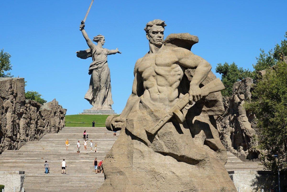 6 Monumen Perang Ini Wajib Kamu Kunjungi Saat Traveling ke Rusia