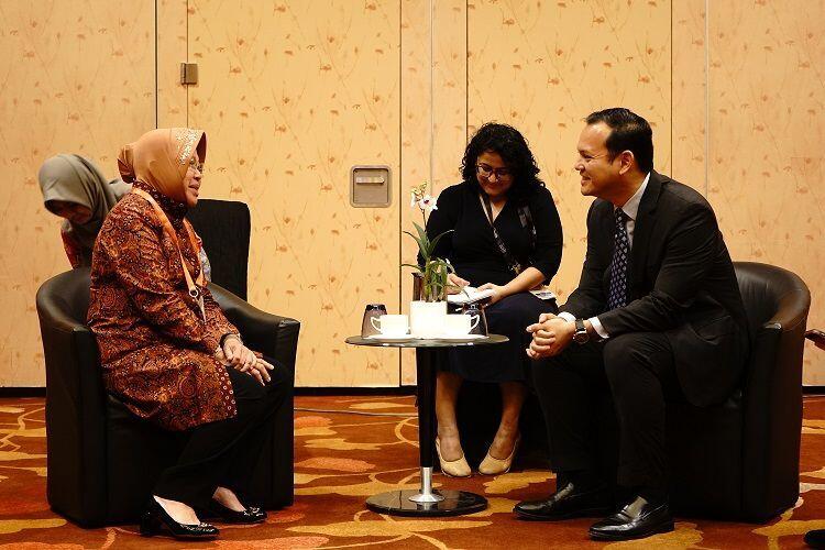 Raih Penghargaan Internasional, Risma Adakan Konvoi Keliling Kota