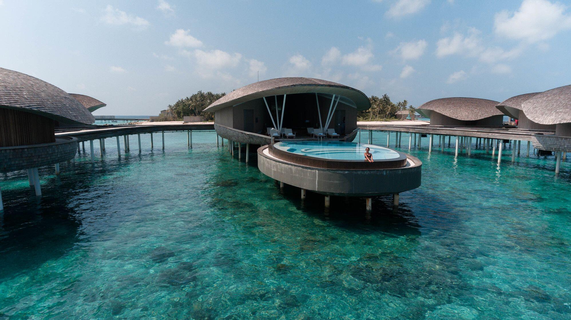 10 Kolam Renang Paling Instagramable di Dunia, Indonesia Juga Punya