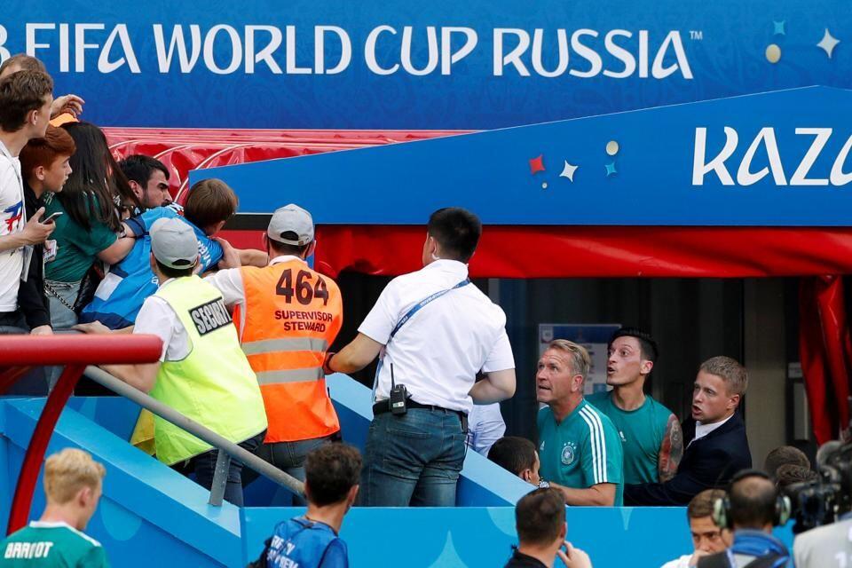 Ayah Ozil: Lebih Baik Mesut Mundur dari Timnas