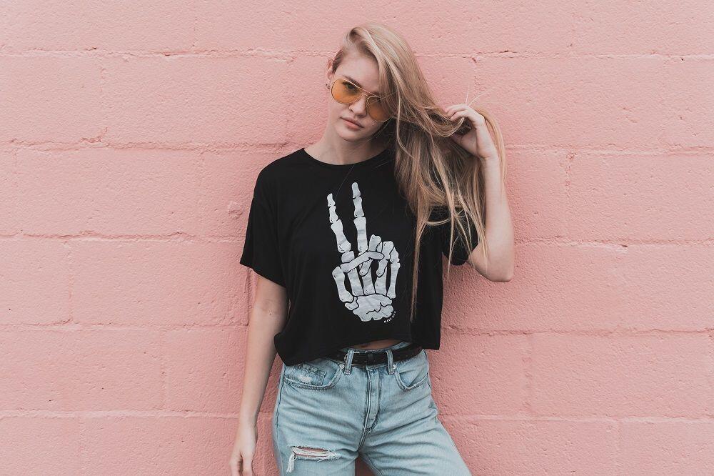 12 Item yang Harus Kamu Pakai untuk Tampilan Boyish Look