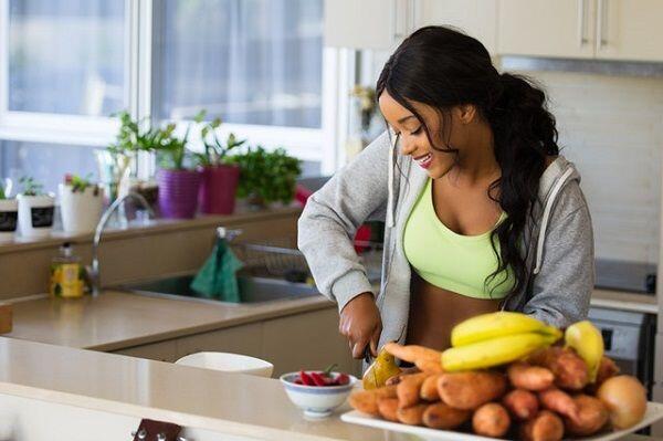 6 Alasan Logis Cewek Jago Masak Layak Dijadikan Calon Istri Idaman