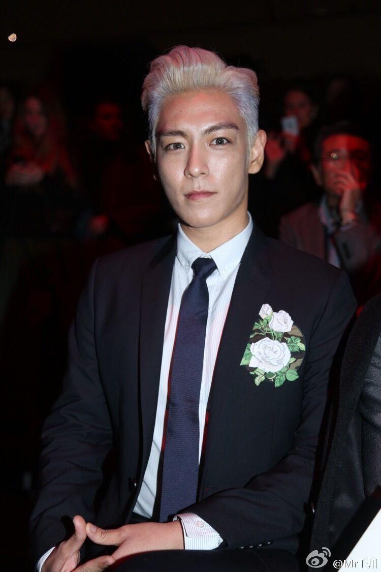 Adu Gaya Artis SM vs YG Entertainment di Acara Fashion, Berkelas!