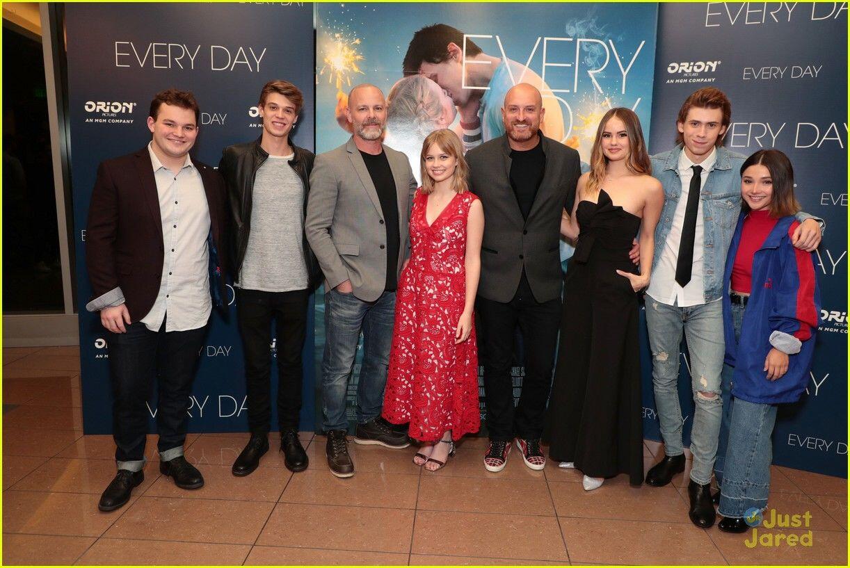 Romantis, 5 Hal yang Bikin Kamu Harus Nonton Film Every Day