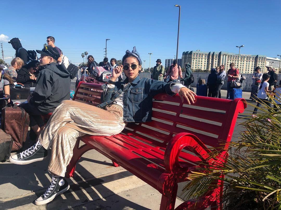 Hobi Traveling, Ini 10 Gaya Casual nan Stylish ala Adinda Thomas