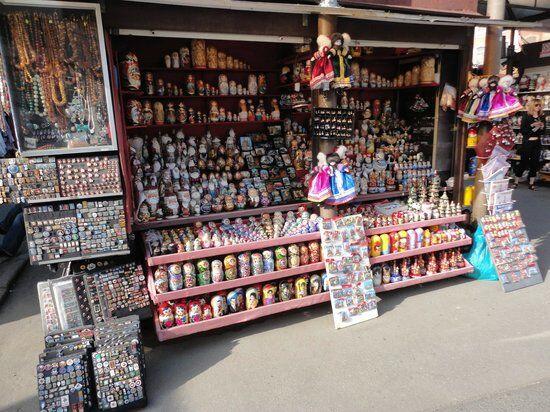 Rekomendasi Toko Souvenir di Kota St. Petersburg, Unik & Murah!