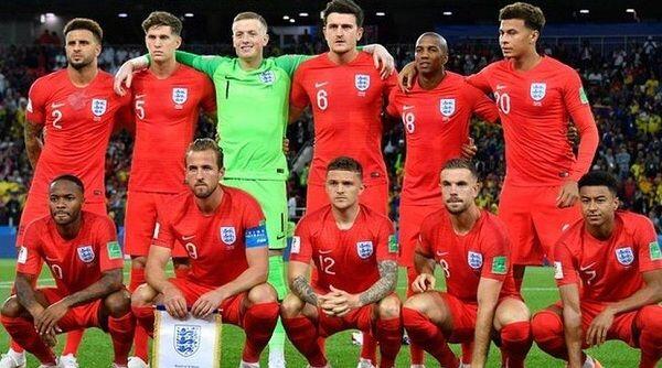 Dua Legenda Sepak Bola Inggris Bela Raheem Sterling Dari Kritikan