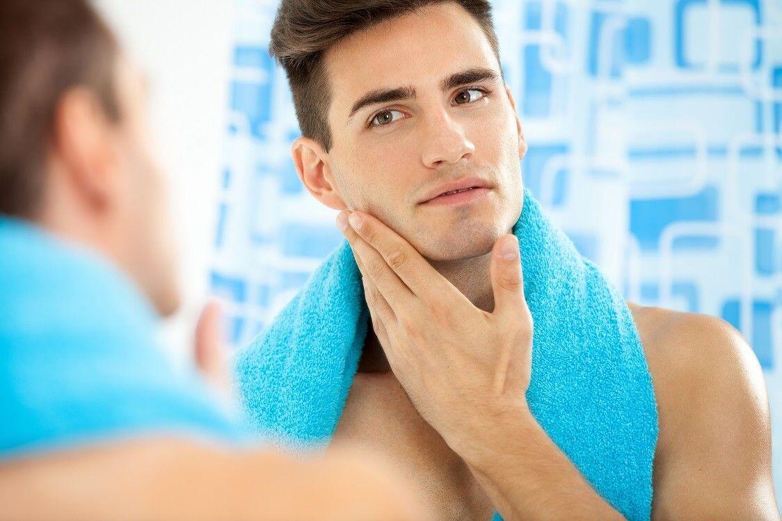5 Alasan Krusial Mengapa Cowok Harus Rajin Cuci Muka