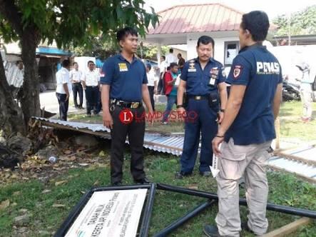 Oknum Warga Merusak Pagar KAI, Andi Surya kembali "Bernyanyi"