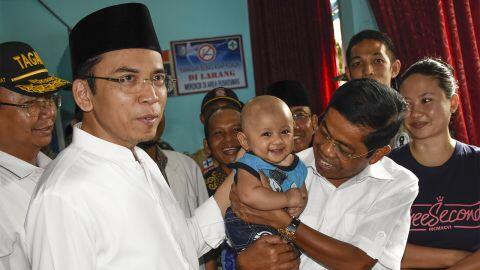 TGB ke Luhut soal Dukung Jokowi: Yang Salah Apa, Bang?