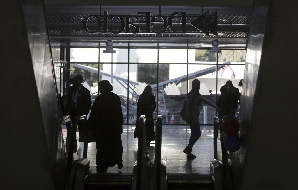 warga GAZA sedang bergembira dengan dibukanya mall baru