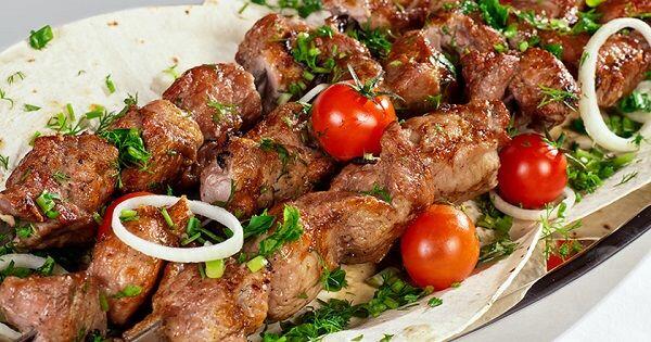 Lezatnya Shashlik, Kuliner Khas Rusia yang Mirip Sate Indonesia