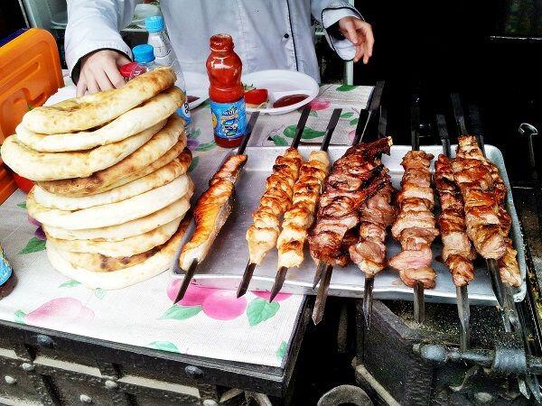 Lezatnya Shashlik, Kuliner Khas Rusia yang Mirip Sate Indonesia