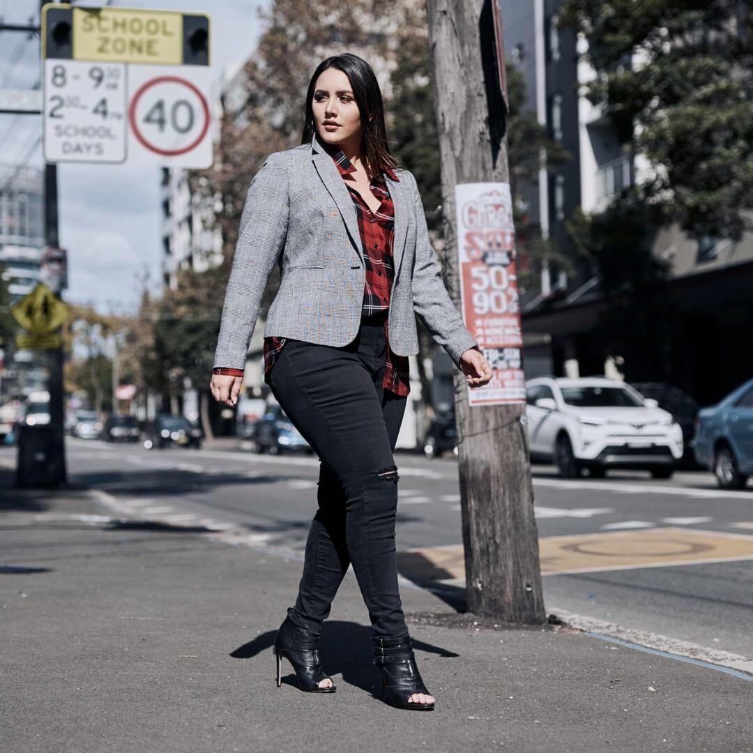 Tampil Beda, 10 Inspirasi dari Baju Plus Size untuk Kerjamu