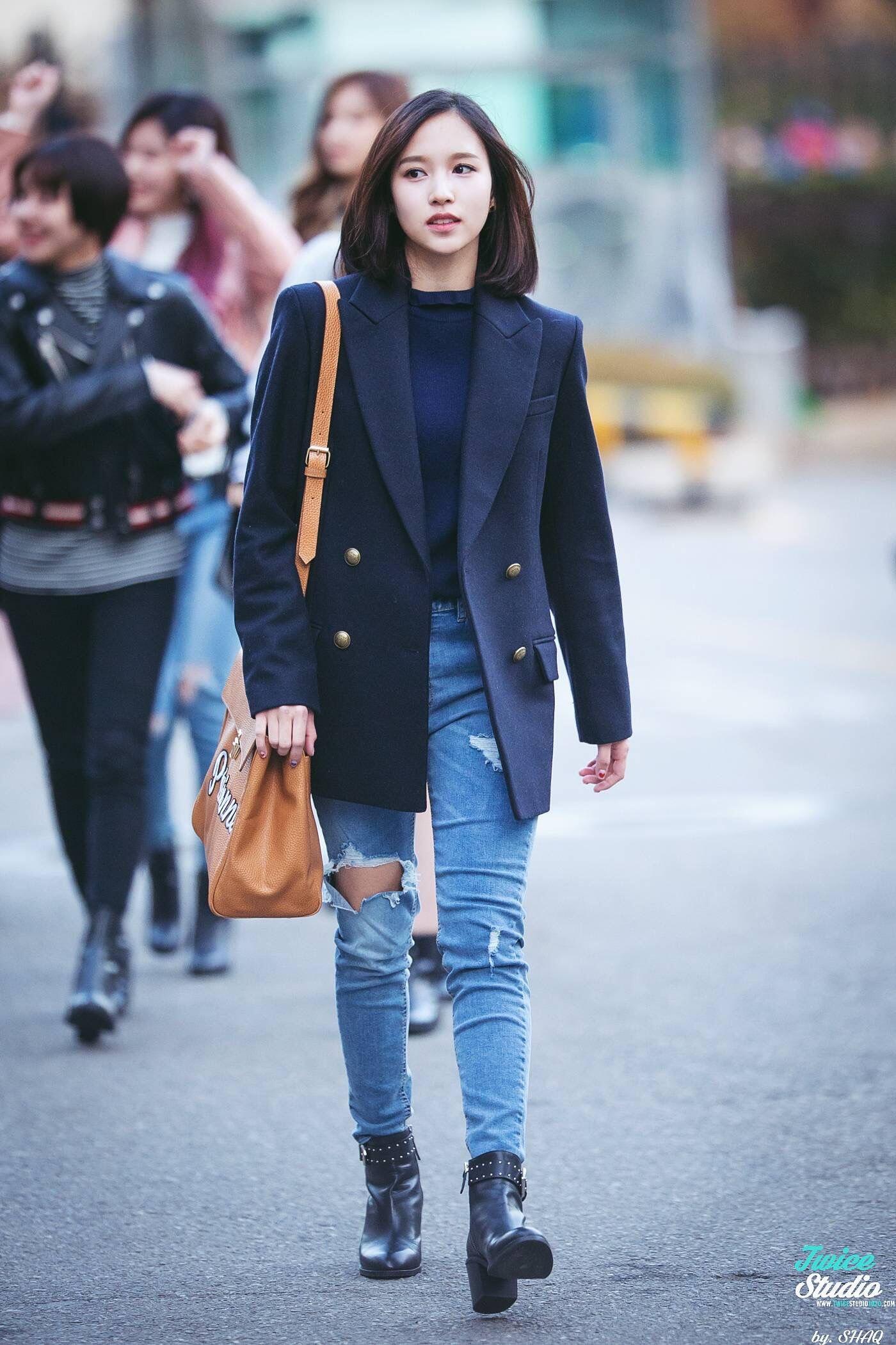 9 Mix & Match Denim Outfit ala Mina Twice Yang Keren Abis!