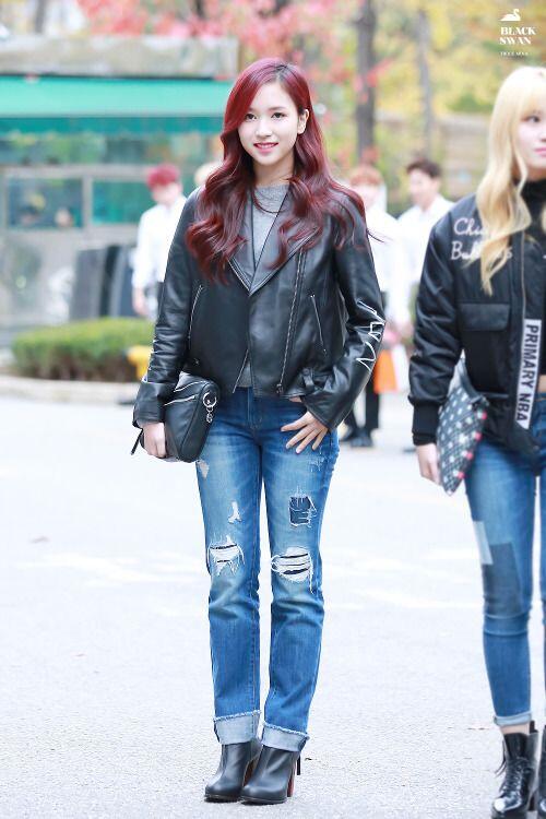 9 Mix & Match Denim Outfit ala Mina Twice Yang Keren Abis!
