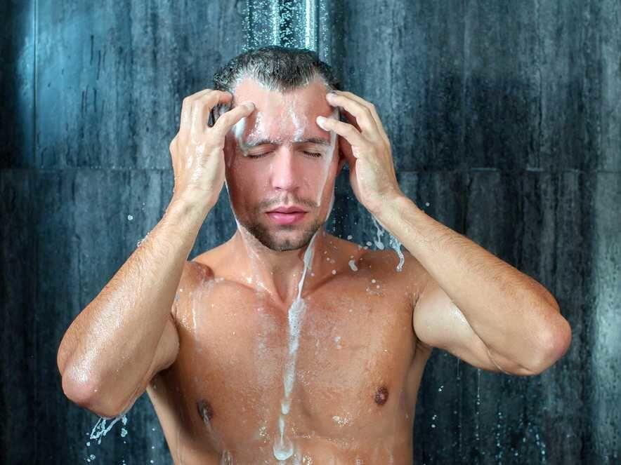7 Cara Terbaik untuk Mengatasi Sakit Leher dan Ketegangan Ototnya