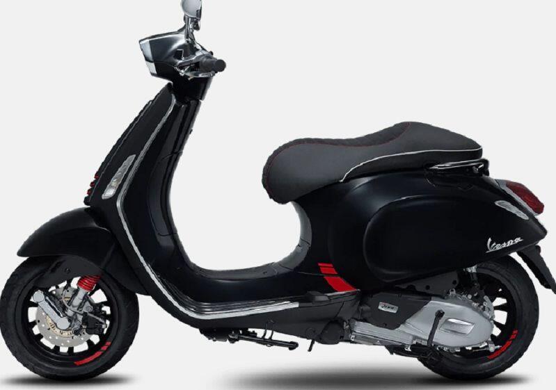 Vespa Sprint Carbon Dirilis, Ini Harga dan Spesifikasinya