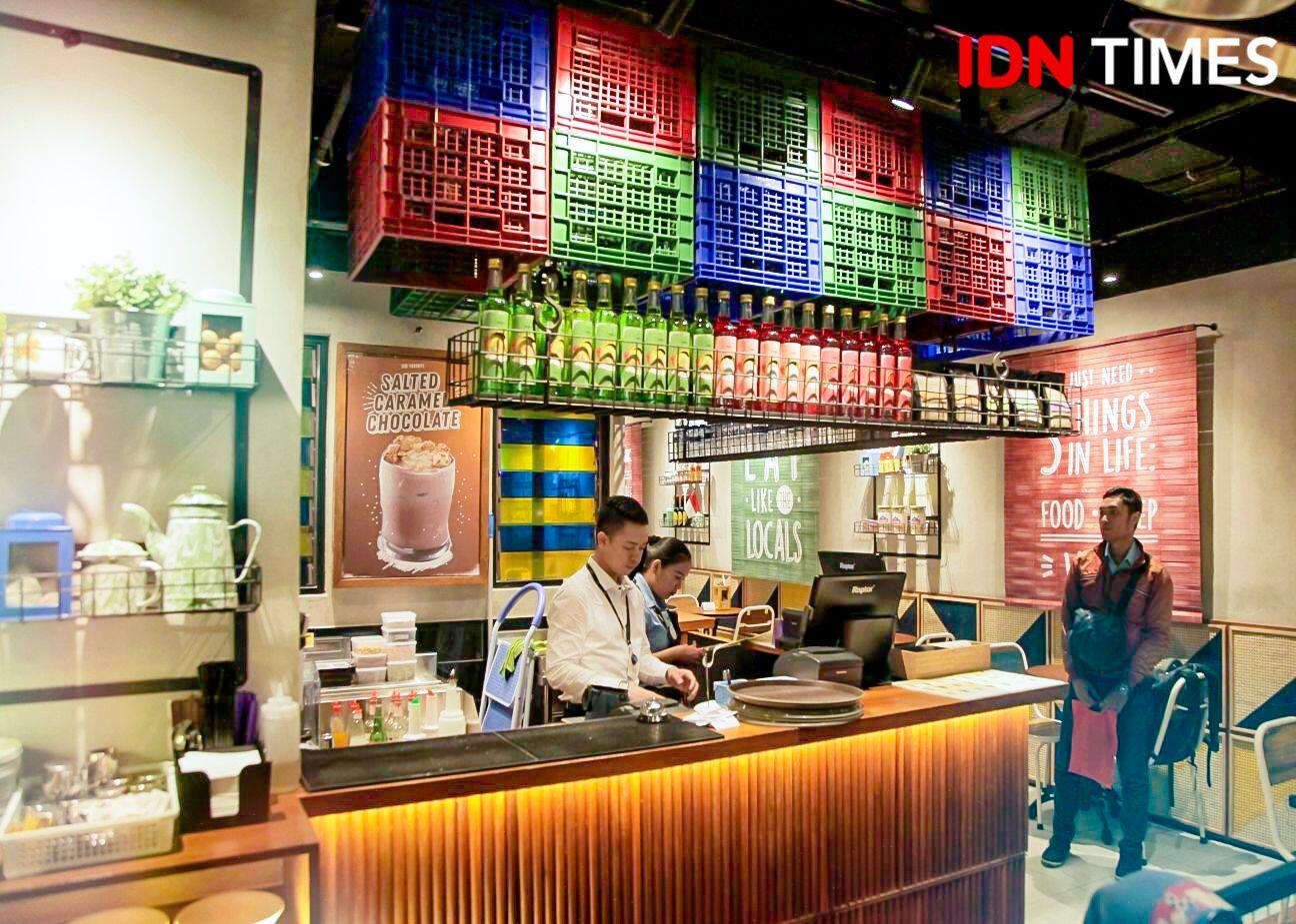 12 Potret The People’s Café, Tempat Nongkrong Asyik dan Seru Abis!