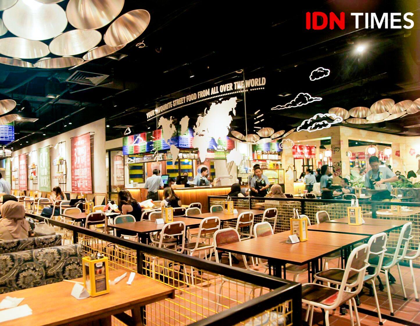 12 Potret The People’s Café, Tempat Nongkrong Asyik dan Seru Abis!