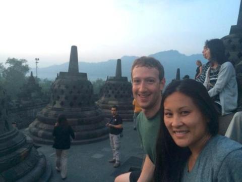 Mengagumkan Kekayaan 1000 Triliun Lebih! Tapi Inilah yang Dilakukan Bos Facebook!! 