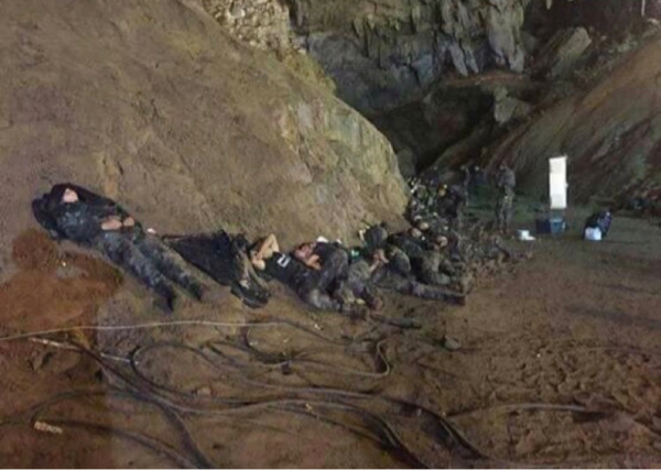 Para Pahlawan Di Dunia Nyata dalam Misi Kemanusiaan #ThaiCaveRescue
