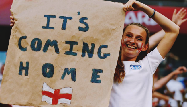 Lagu Tanpa Henti Pendukung Inggris Sedunia: Football Is Coming Home! #SundulDunia