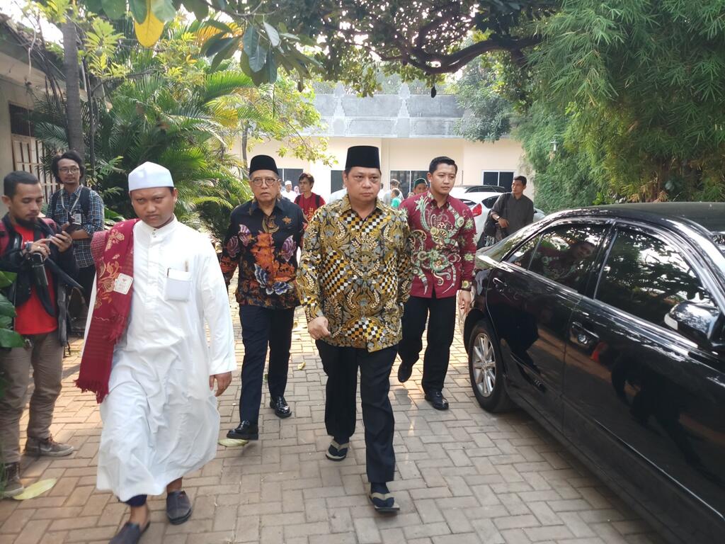 Airlangga Ajak SBY Dukung Jokowi