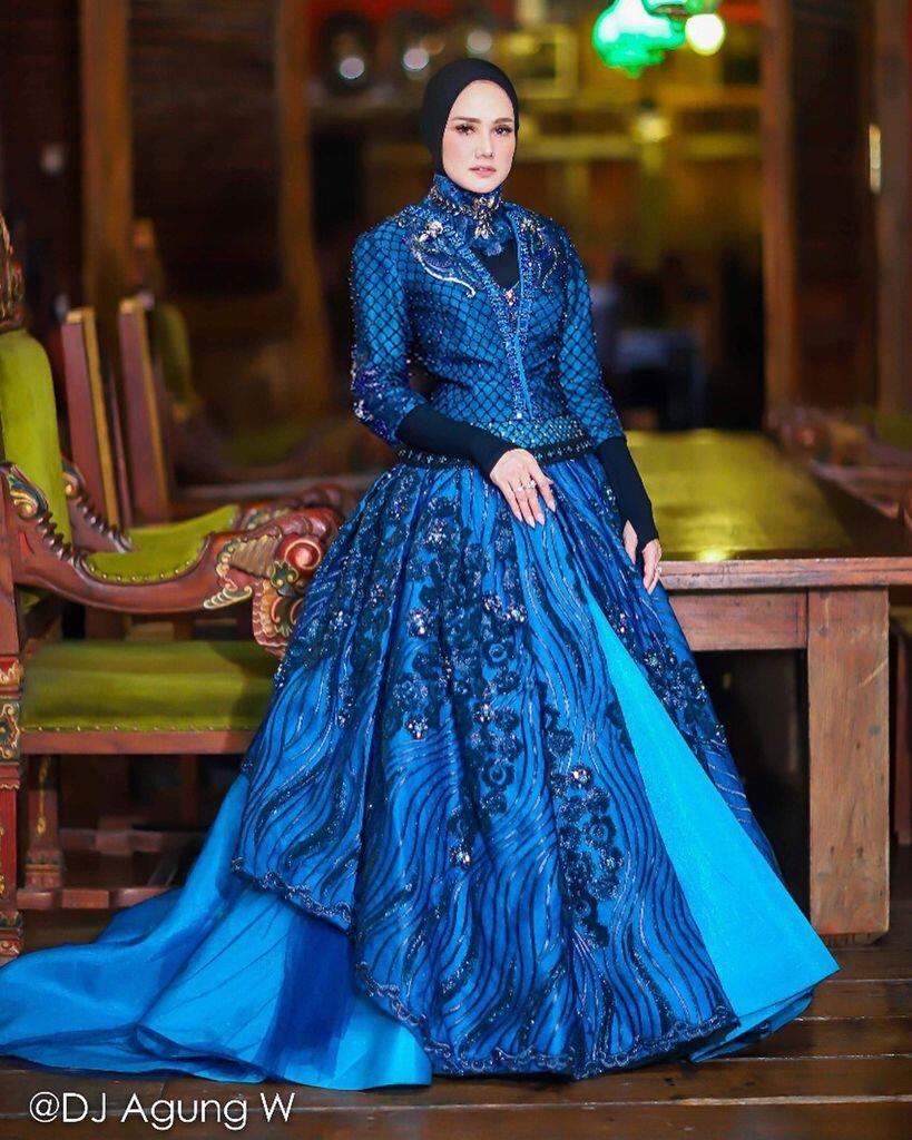 10 Potret Mulan Jameela dalam Balutan Gaun Mewah, Bak Princess!