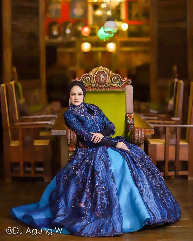 10 Potret Mulan Jameela dalam Balutan Gaun Mewah, Bak Princess!