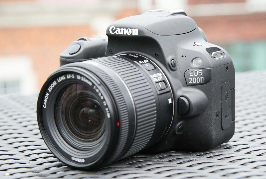 Khusus Fotografer, 5 Rekomendasi Kamera DSLR Canon Beraneka Harga